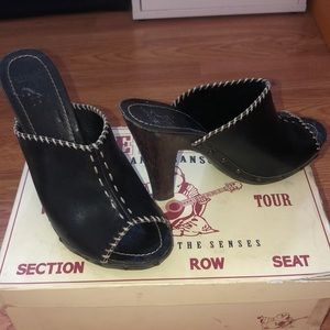 True religion heeled sandals